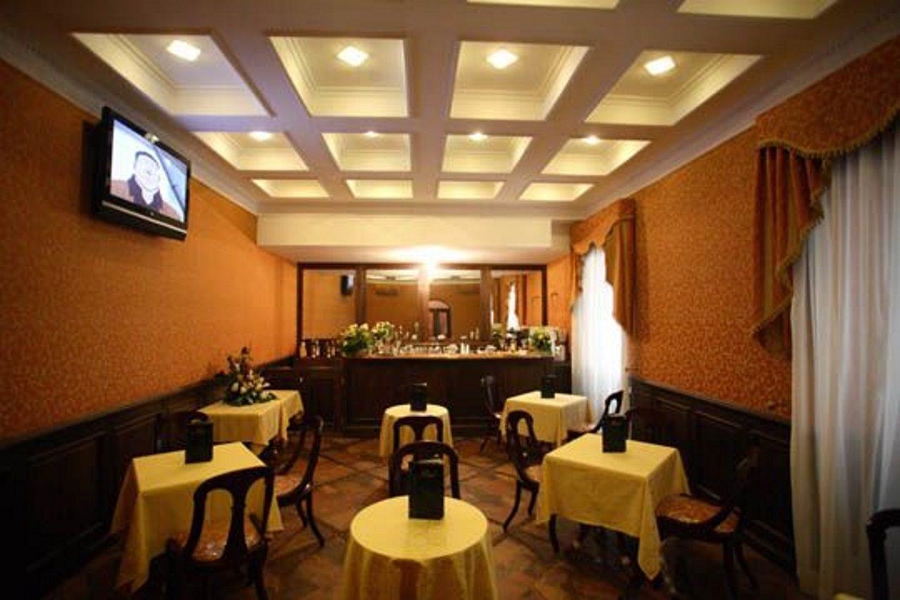 Guiren Dal 1959 Hotel Nápoles Restaurante foto